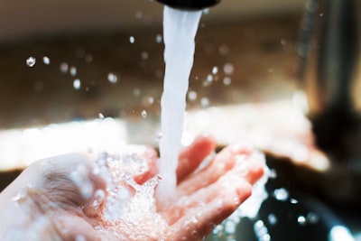 Menguak Misteri Air Bersih: Osmosis vs. Reverse Osmosis dalam Pengolahan Air